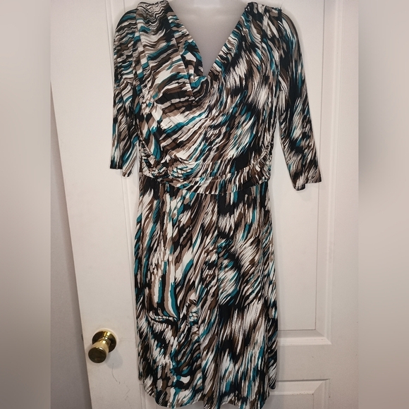2/$30 STAR VIXEN Brushstroke Elegance: Abstract Patterned Dress(#1,004) - Picture 1 of 9